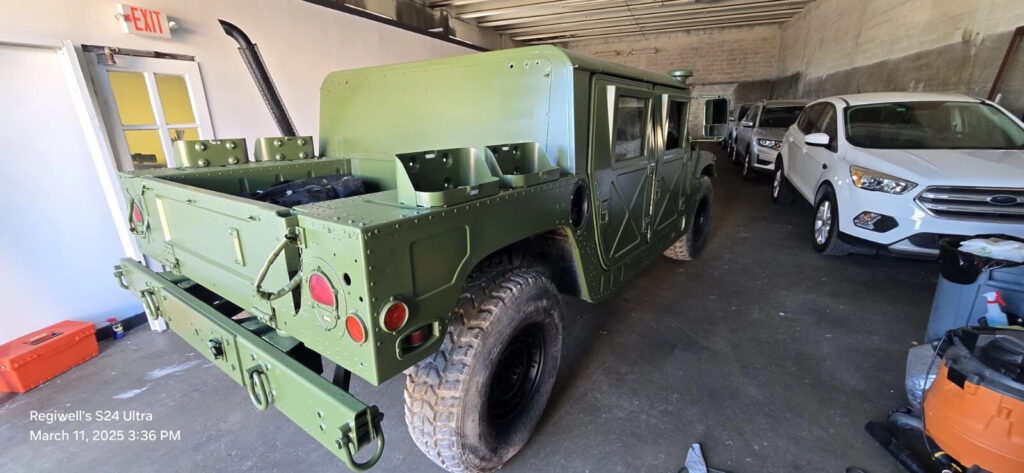 Up for SALE Humvee 2014 New Paint job Interior and Exte. Hard Doors & hard top