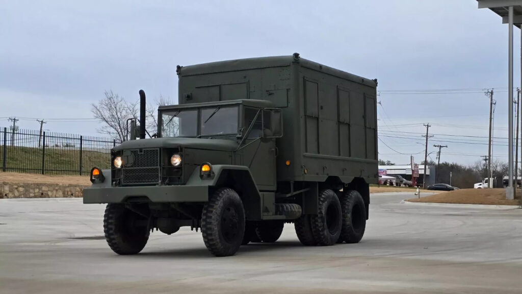 1971 Am General M109a3 “deuce and a Half” Van Camper 6×6 Multifuel Army Military