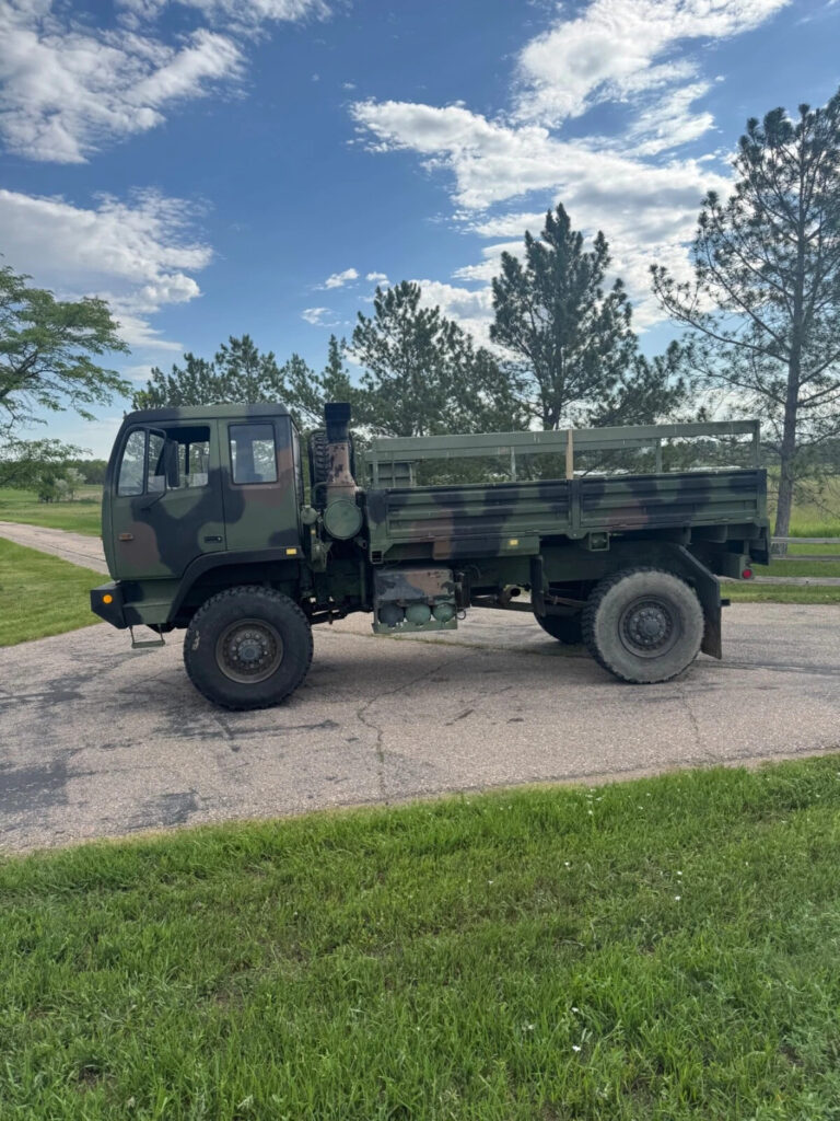 Stewart & Stevenson M1078