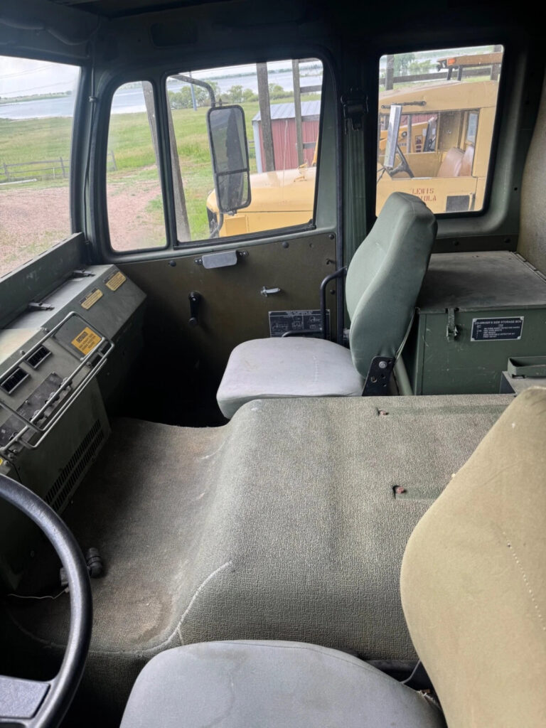 Stewart & Stevenson M1078