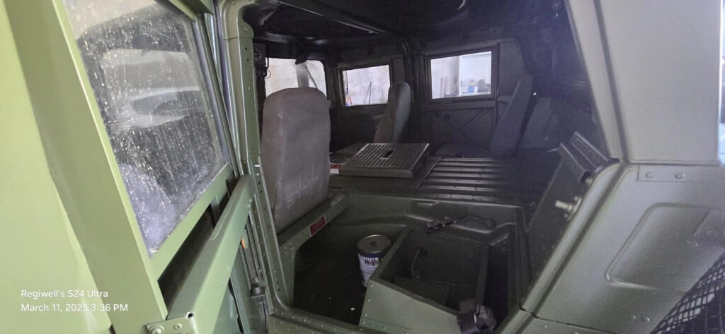 Up for SALE Humvee 2014 New Paint job Interior and Exte. Hard Doors & hard top