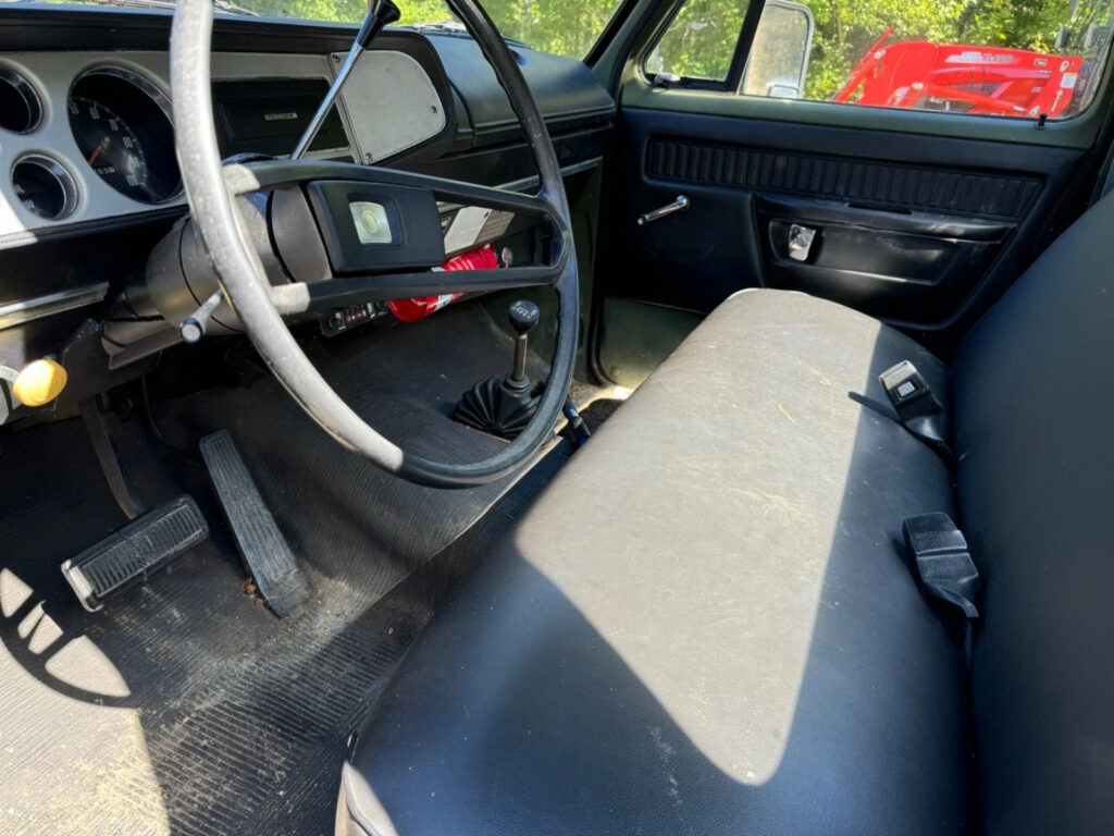 1977 Dodge M884 Military Truck
