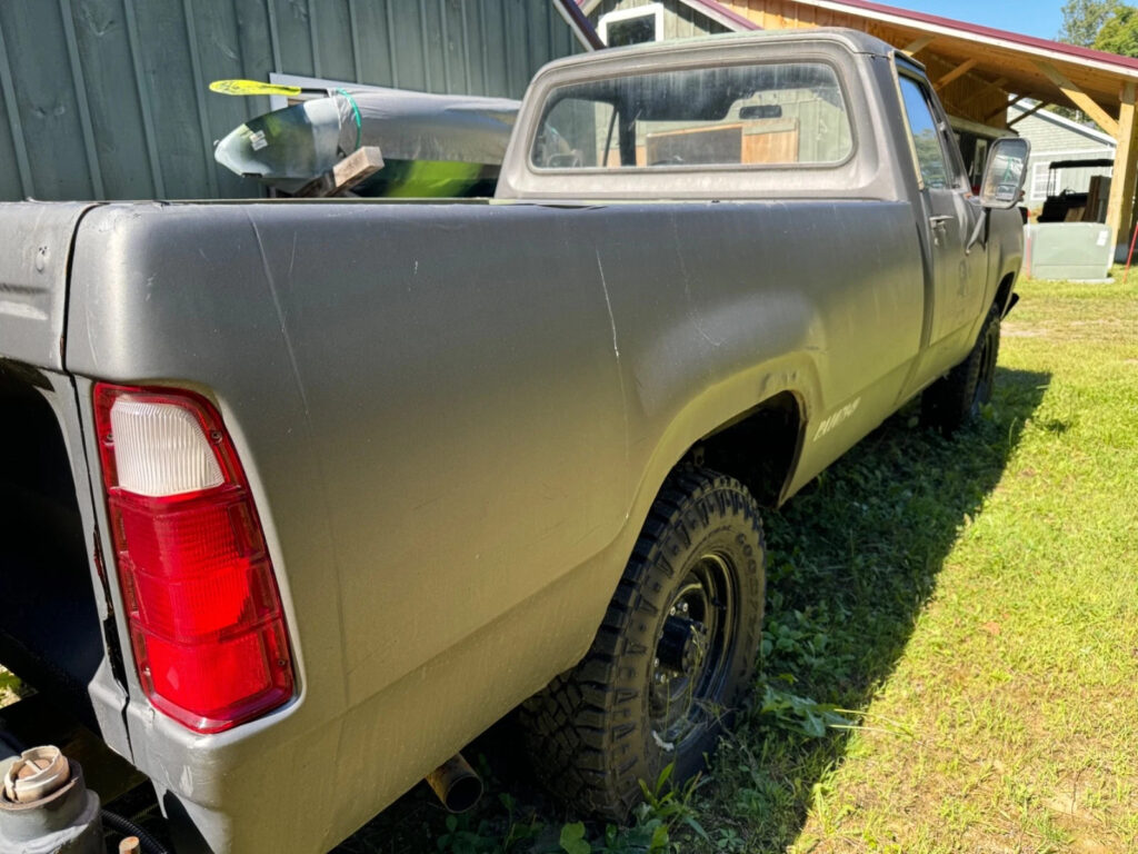 1977 Dodge M884 Military Truck