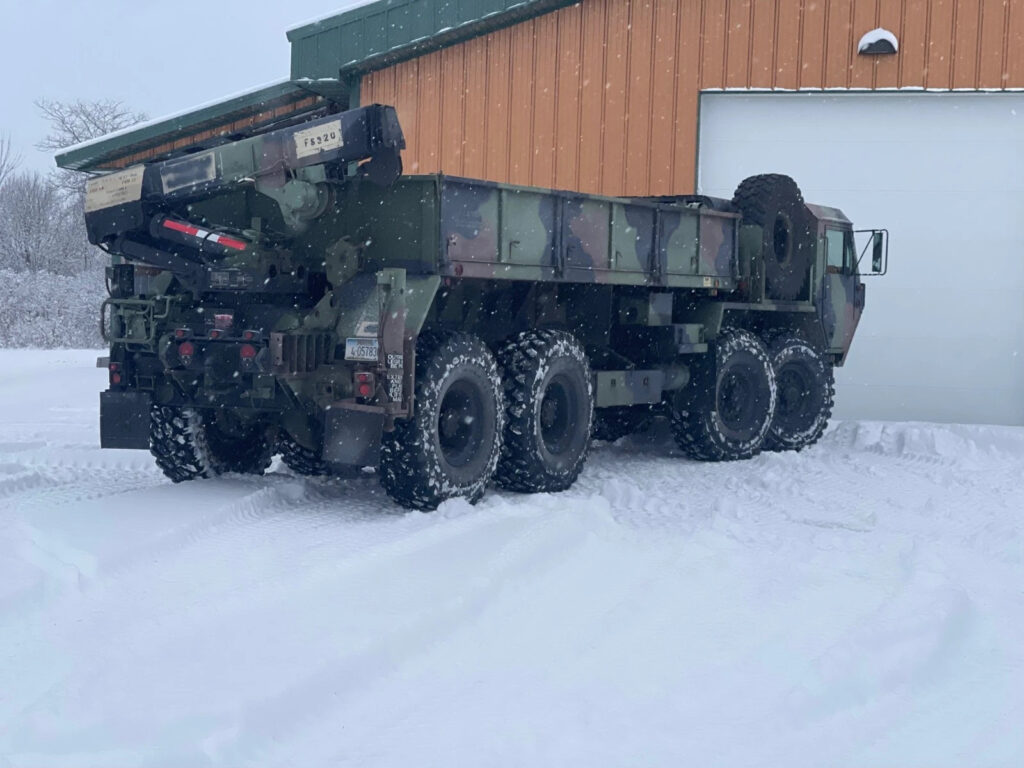 1984 Oshkosh M-985 Military Cargo Truck (hemtt)