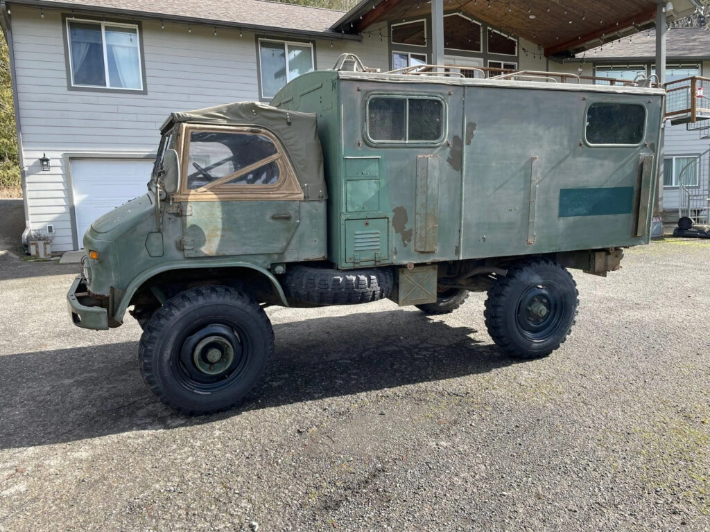 1966 Mercedes Unimog 404 Radio BOX