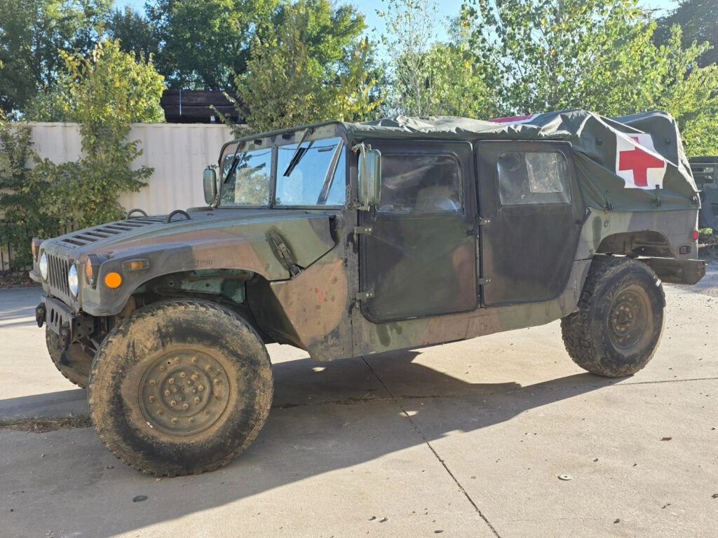 Titled 2007 4×4 Heavy M1097r1 Military Hummer Hmmwv Humvee Runs and Drives Great