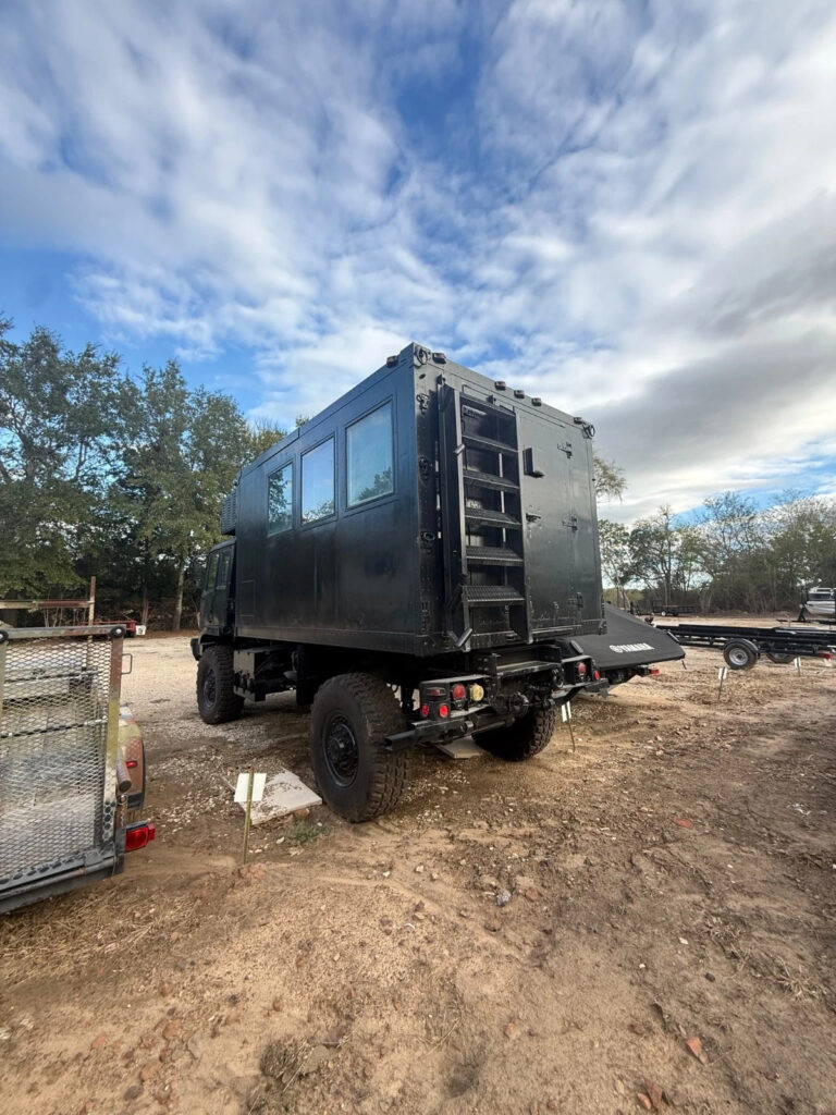 Stewart & Stevenson M-1079 with Factory Winch and 4 new Tires