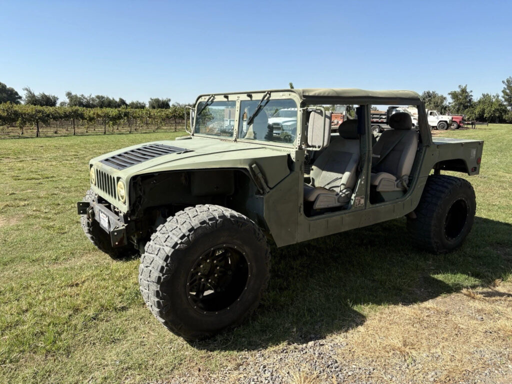 1985 Am General Humvee Truck