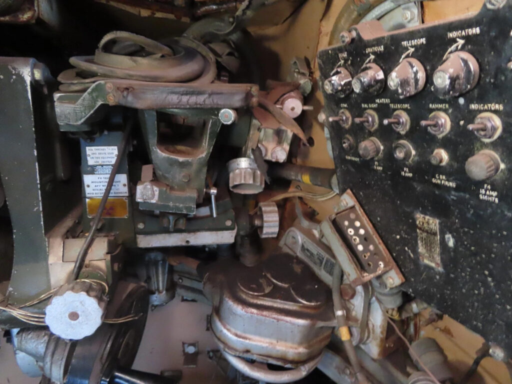 Fv433 Abbot Self-Propelled Gun