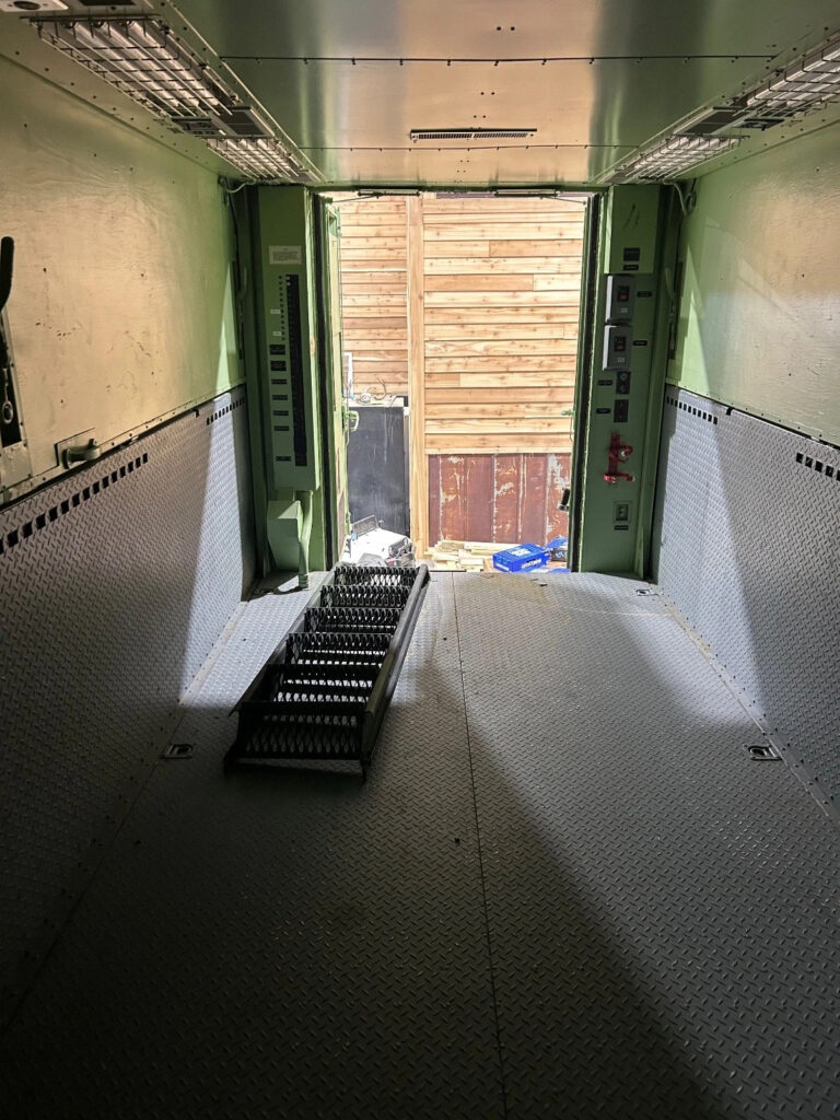 1991 BMY M934a2 Expandable van 6×6 Super Nice!!! Rebuilt in 2010