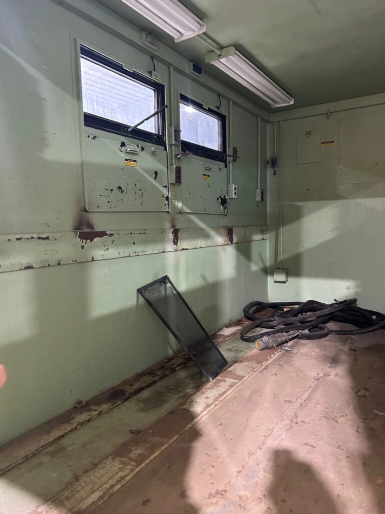 1998 Stewart and Stevenson M1079 Van Body Truck 4×4 CAT Diesel Engine. Low Miles