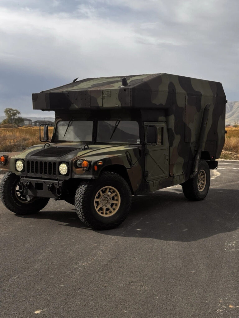 2000 AGM ARMY Ambulance Humvee