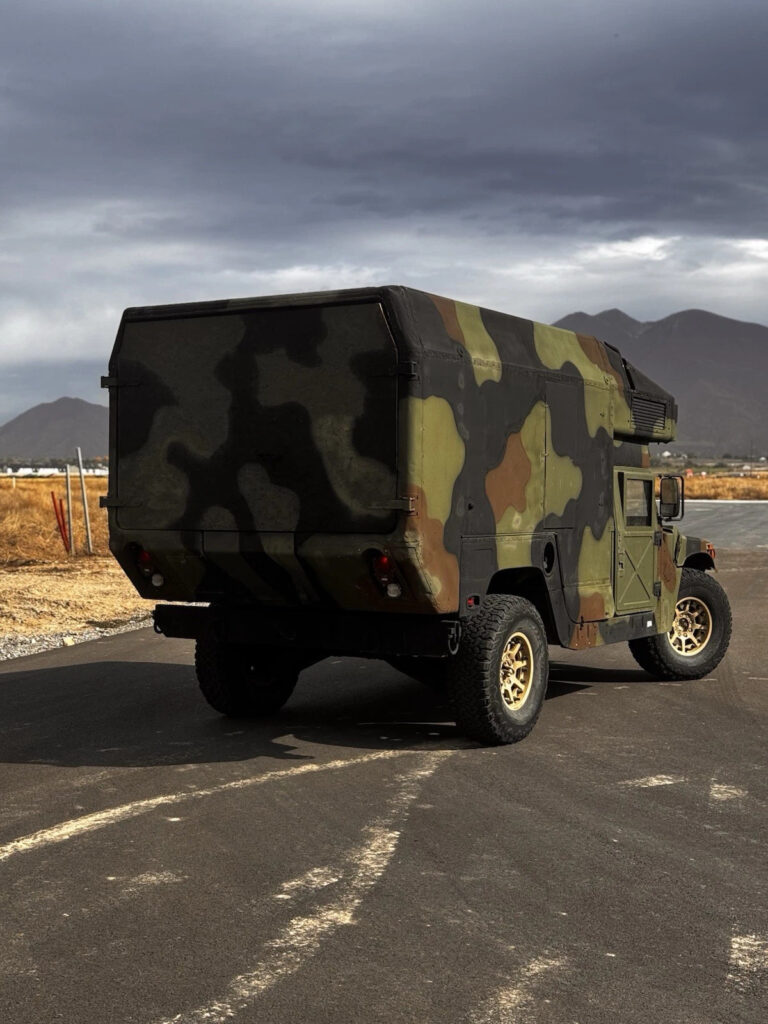 2000 AGM ARMY Ambulance Humvee