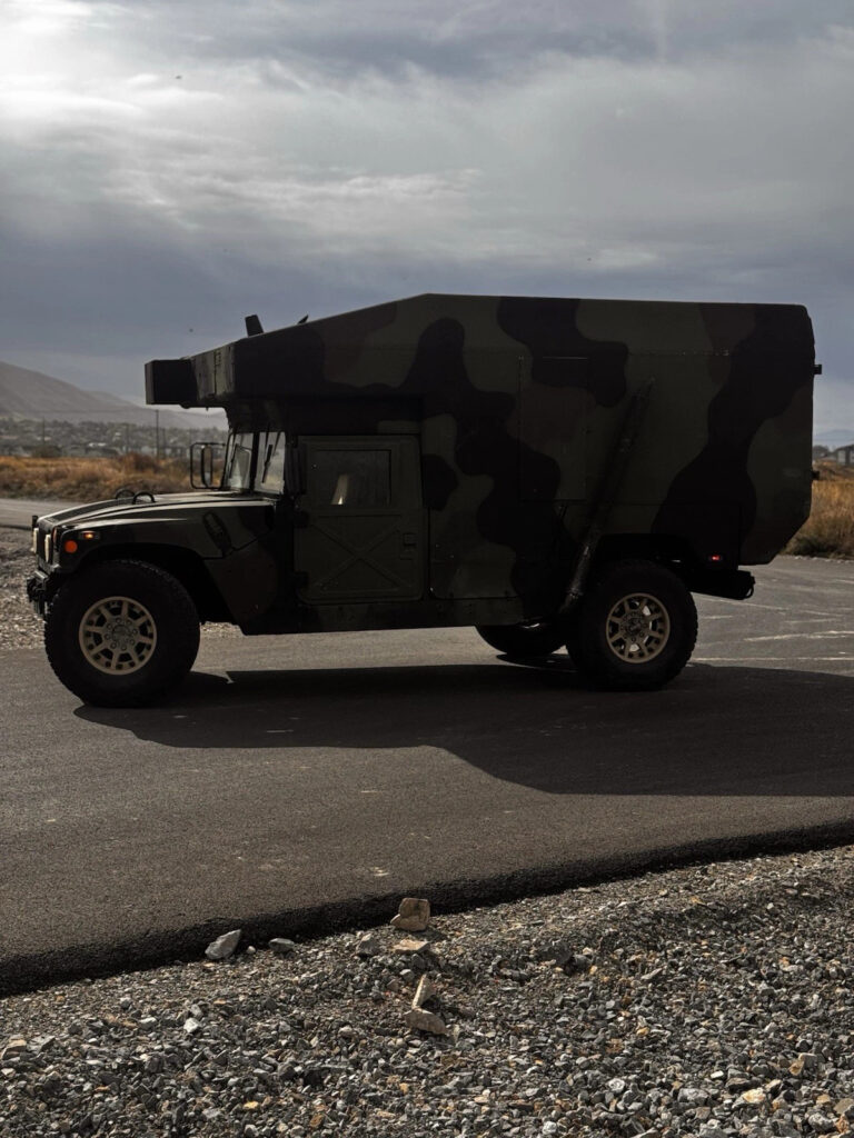 2000 AGM ARMY Ambulance Humvee