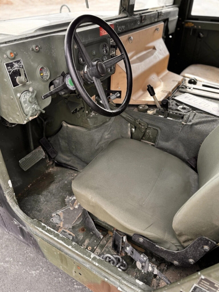 2000 AGM ARMY Ambulance Humvee