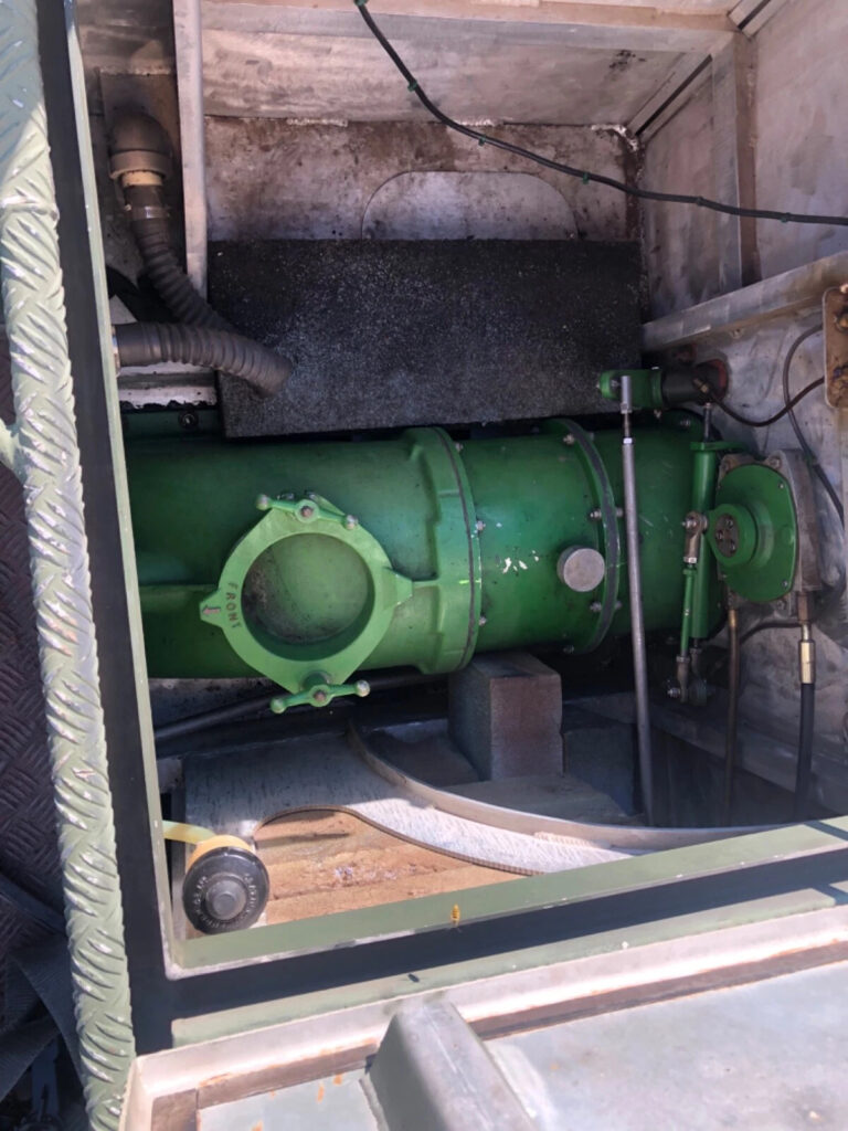 American Work Boat Sabre Jet & Cummins Diesels New!!