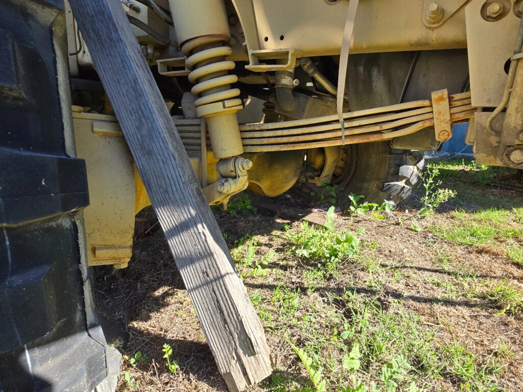 2006 Stewart and Stevenson M1079 A1R