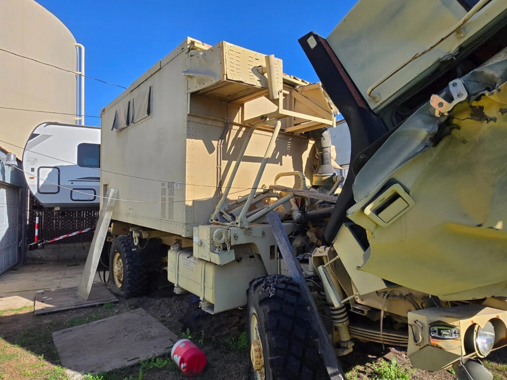 2006 Stewart and Stevenson M1079 A1R