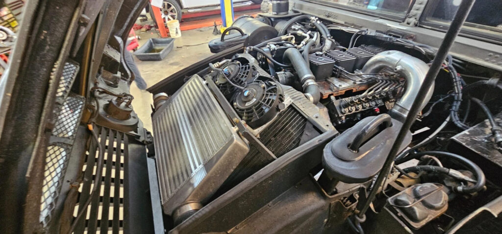 M1025a1 Hummer with 12 Valve and ToNS of mods