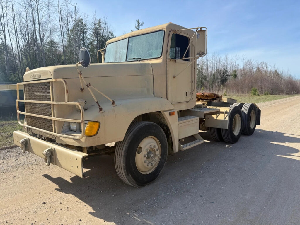 1992 Freightliner M915a2 Military Semi Tractor Fld120 Detroit Diesel 6×4 Army