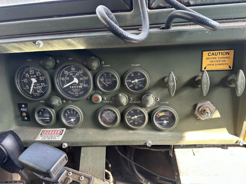 Am General Military Vehicle 6X6 Truck —m923a