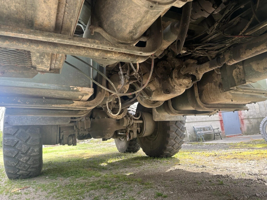 Am General Military Vehicle 6X6 Truck —m923a