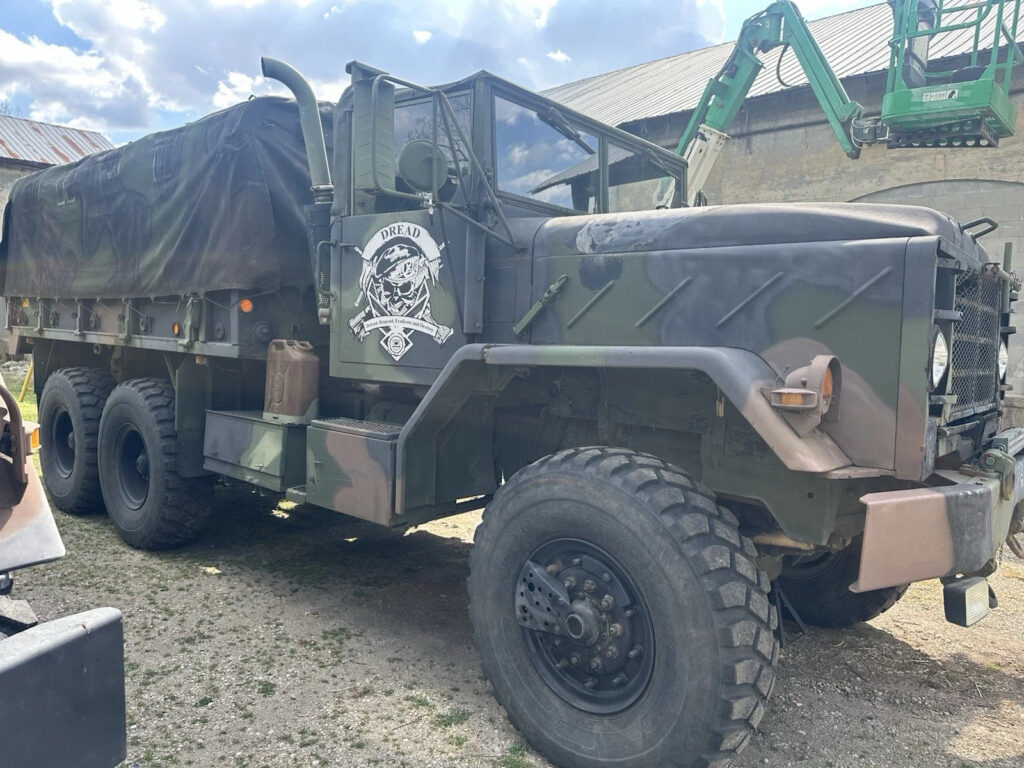 Am General Military Vehicle 6X6 Truck —m923a