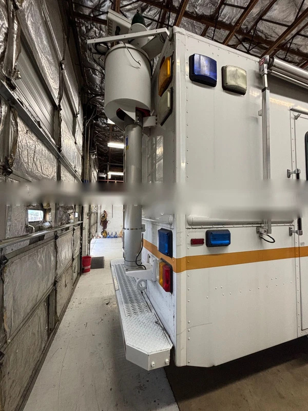 Mobile Command Center 7,000 Miles Emergency Response, FIRE Rescue, Swat, Police