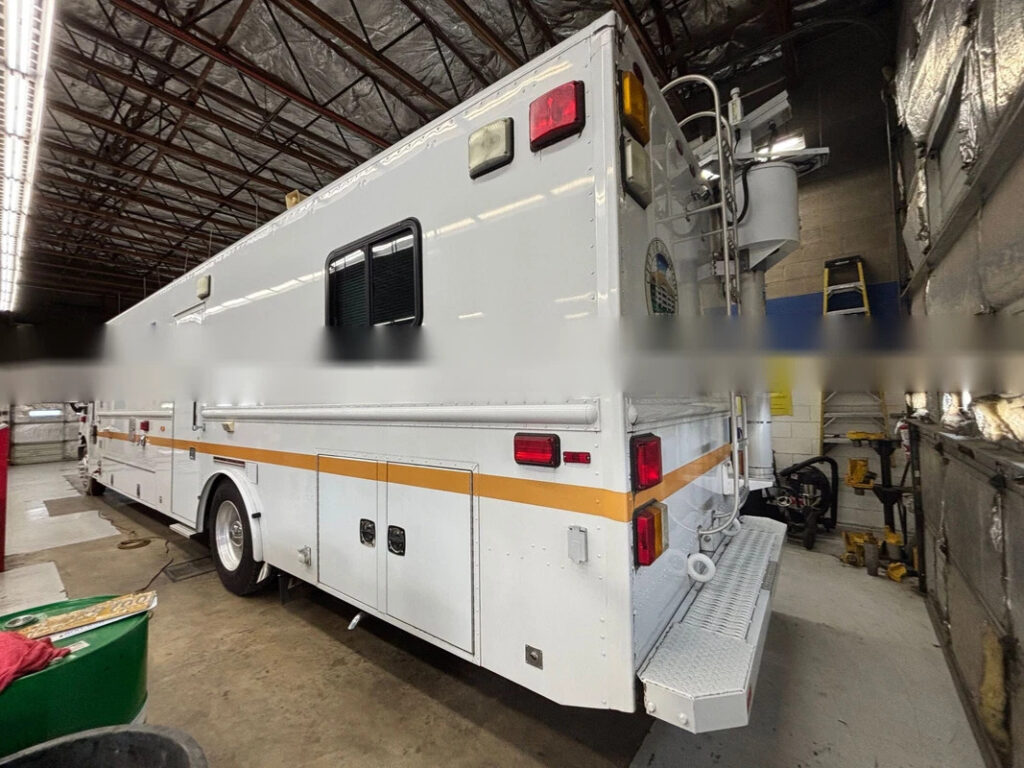 Mobile Command Center 7,000 Miles Emergency Response, FIRE Rescue, Swat, Police