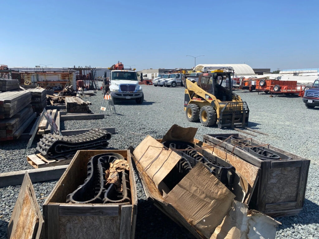 New Tracks for Hagglunds Bv206