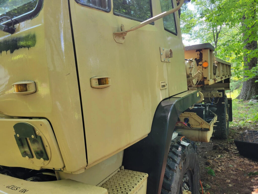 1999 Stewart and Stevenson M1078 Lmtv. 2441 Miles