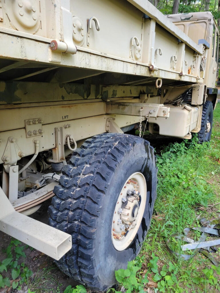 1999 Stewart and Stevenson M1078 Lmtv. 2441 Miles