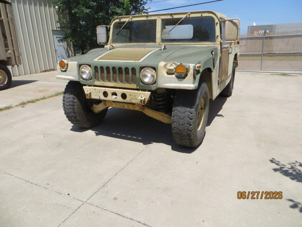 2006 Hmmwv Military Hummer M1097r1 with 2 door Truck, good Title, 3900 Miles
