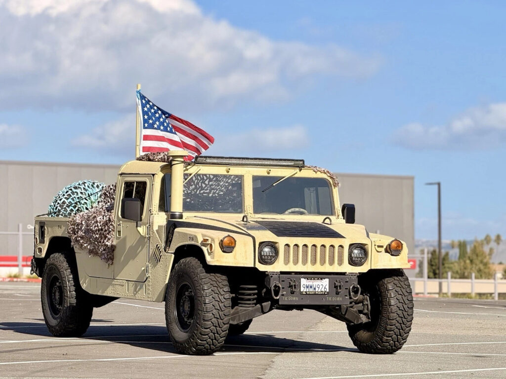 Military Hmmwv M1097a2 Troop Carrier 2009 W/ California License Plate H1 Humvee