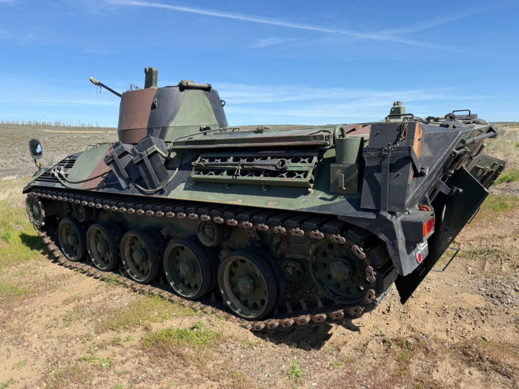 Saurer 4K 4fa-G2 Armored Personnel Carrier (apc)