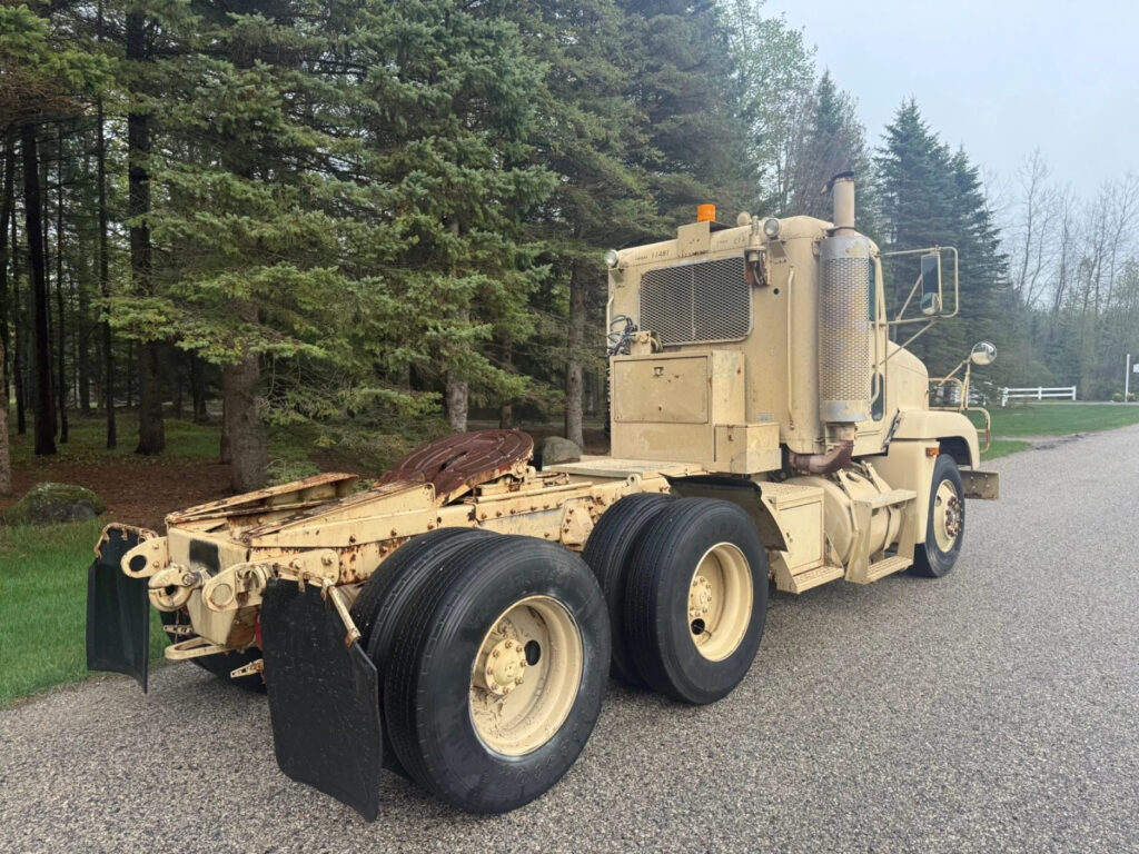 1992 Freightliner M915a2 Military Semi Tractor Fld120 Detroit Diesel 6×4 Army