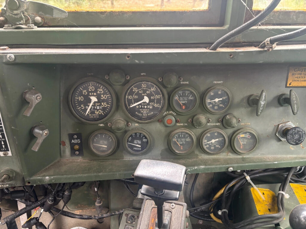 M925a 1988 5 ton Truck Cargo with 2 Lb line pull Winch