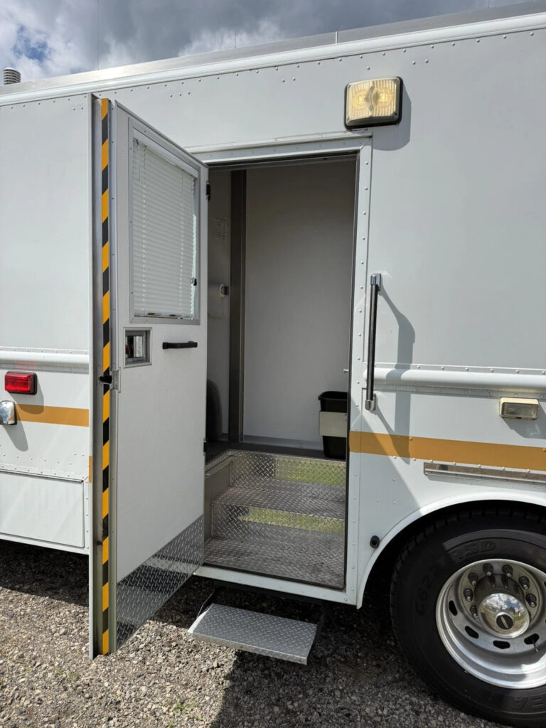 Mobile Command Center 7,000 Miles Emergency Response, FIRE Rescue, Swat, Police