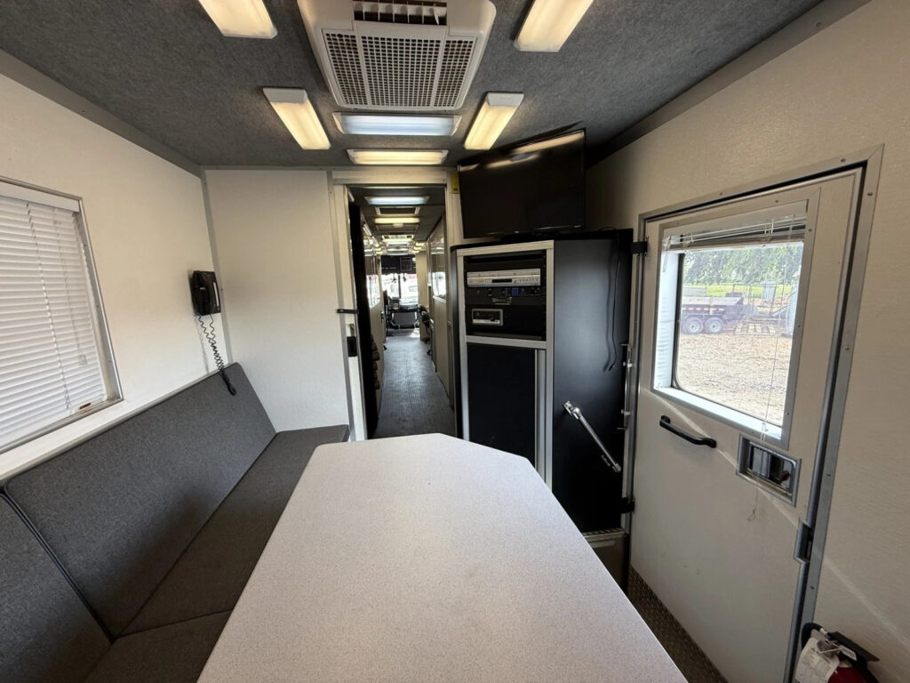Mobile Command Center 7,000 Miles Emergency Response, FIRE Rescue, Swat, Police