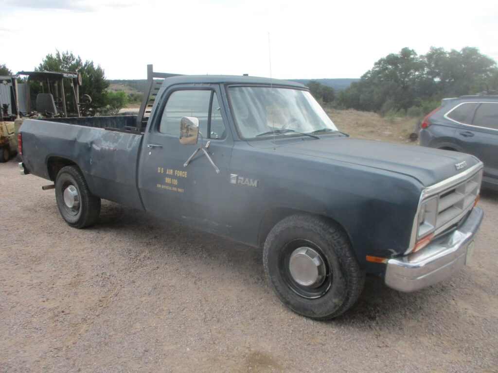 1989 Dodge D250 Ram Pickup Truck, Ex-Usaf Air Force V8, Runs/stops